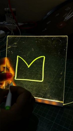 How to draw A face and light pen #shorts