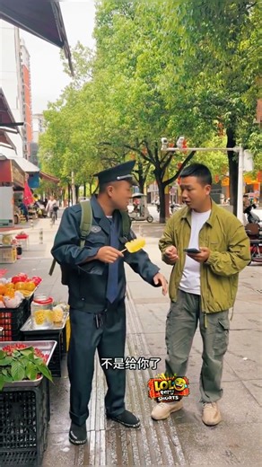 He wasn’t even part of the conversation… but took the candy anyway 😂🍬#funny #comedy #funnyvideo #lol