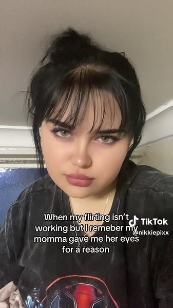 Flirting Tips Using Your Beautiful Green Eyes