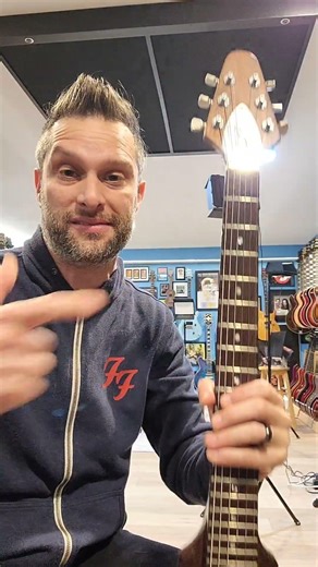 Flying V Vs Dinky Which One #guitar #comparison #vintage