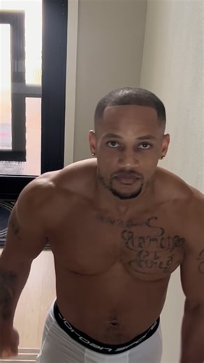 DEMETRIUS JENKINS on Instagram: "Happy Friday! 🤍"