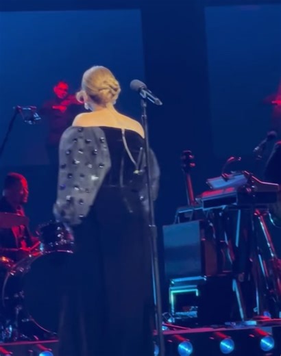 Adele Skyfall Live Performance: Mesmerizing Concert at Caesars Palace