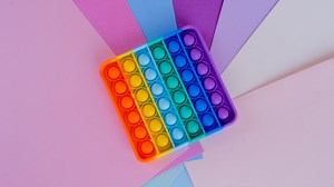 ¿Qué son los fidget toys y cuáles son sus beneficios psicológicos?