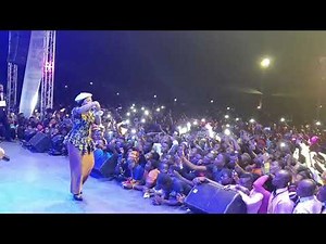 Mercy Chinwo Akamdinelu - LIVE PERFORMANCE