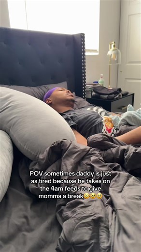 baby boy wakes up every two hours but when daddy feeds him he stays sleep for 4 hours 😭 even just that little chunk of rest makes such a difference lol