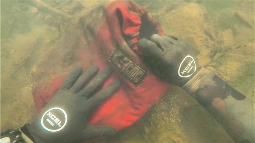 Found Lost iPhone and Rescue Bag in River – What’s Inside?