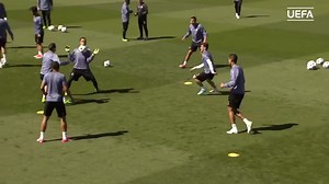 1.2M views · 32K reactions |  Real Madrid - The floor is Lava Rondo...