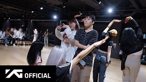 11K views · 927 reactions | AKMU ‘Love Lee’ DANCE PRACTICE BEHIND THE SCENES Love Lee 남매가 무대를 준비하는 법!  AKMU 최초 안무 연습 비하인드 영상 공개 ▶️ https://youtu.be/EsBr8HTDUk4 | AKMU | Facebook