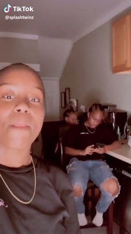 Trying to prank Ona gone WRONG😂😂 #comedy #twins #prank 🤷🏽‍♀️