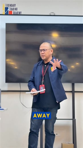 10K views · 54 reactions | When you share your knowledge, your wins, and your blessings, you create a ripple effect that inspires and uplifts others. It’s about pulling each other up, celebrating every milestone together, and being a light to those who need it.  Let’s build a future where success is shared, and no one gets left behind. #BeABlessing #GrowthTogether #LTAFamily #CommunityOverCompetition #InspireAndUplift #SuccessWithPurpose” | Legendary Trading Academy | Facebook