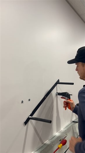 NO STUDS // NO WORRIES 🤠 • Fix our floating shelves straight into your gyprock sheet using our hollow wall anchors and setting tool. Extremely simple install provides incredible strength • www.shelvingshop.com.au #shelvingshop #theshelvingshop #topshelf #floatingshelves | The Shelving Shop