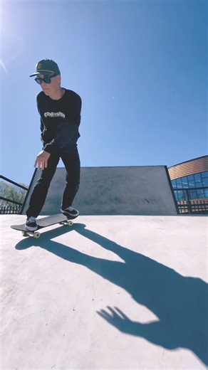 Learning to wall ride with my friend Dave! #krudcoskateshop #skateboarding #fyp