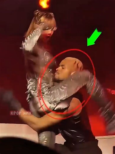 Le contraste magique de Jennie et Lisa à Coachella