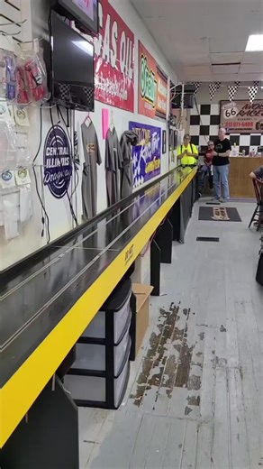 1/8 Mile vs 1/4 Mile Slot Car Racing Tracks