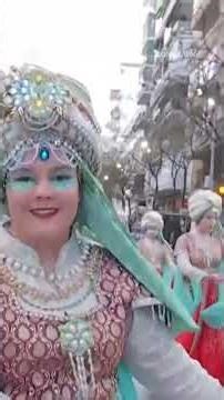 Las calles de Badajoz se llenan de Carnaval con el desfile infantil