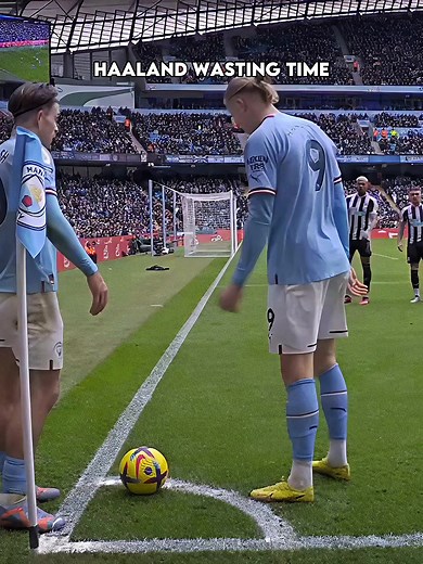 Players Wasting Time vs GOATS Wasting Time: Messi & Ronaldo Moments