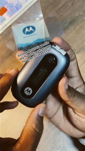 vintage Motorola peeble rare flip phone subscribe channel thank you for more vintage phones.