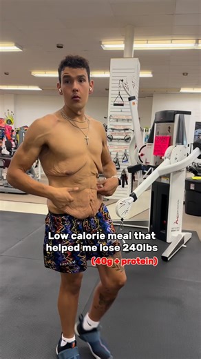 𝖱𝗈𝖽𝗇𝖾𝗒 𝗅𝖺𝗆𝖻𝖾𝗋𝗍 | 𝖳𝗋𝖺𝗇𝗌𝖿𝗈𝗋𝗆𝖺𝗍𝗂𝗈𝗇 𝖼𝗈𝖺𝖼𝗁 on Instagram: "Low calorie meal that helped me lose 240lbs 🔥 Ingredients for this recipe 👇🏾 - 1 medium cucumber finely sliced - half a small red onion (diced) - 100g low fat greek yoghurt - garlic (minced or fresh) - lemon juice - salt & pepper - 1 can @safecatchfoods Tuna #fitfam #mealprep #weightlosstransformation #healthylifestyle #transformation #motivation #fitnessmotivation #healthyliving #beforeandafterweightloss #li