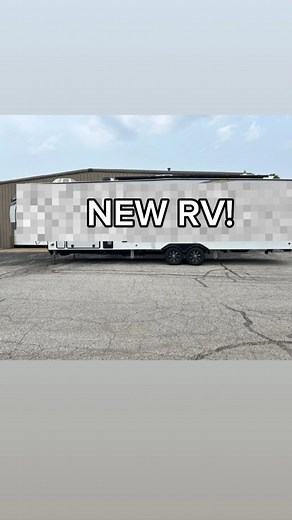 I got a new fifth wheel!! 🥳 I bought it with my own money, by design. I did not want any outside influence or social media incentive. I simply wanted what I wanted. Before I pick it up, let's have some fun and see if you can guess what it is. I bought it based on: 1️⃣ STRUCTURES - This manufacturer reinforces their frames - They also reinforced their spring hangers and tanks. They say it's ok to travel with tanks full, which is not an industry-norm - They use Azdel side walls, direct dump ACs a