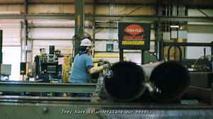 Discover how Alro Steel, a leading metals, plastics, and industrial supplies distributor, transformed its transportation operations with Ryder Dedicated Transportation Solutions. In this customer success story, you'll see how Ryder helped Alro improve delivery reliability, optimize fleet performance, and support business growth — all while maintaining customer satisfaction and operational efficiency. 📦 What you’ll learn: Why Alro Steel chose Ryder as a logistics partner The impact of Ryder's pr