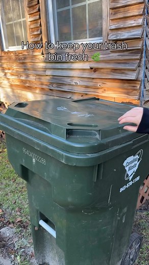 4 seconds to fresh ✨ Quick spray. No stink. Simple as that 💨#MisterTrash #FreshHome #CleanLiving #HomeHacks #BinRefresh | Mister Trash