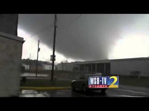 RAW VIDEO: WSB-TV's Ross Cavitt records tornado in Adairsville | WSB-TV