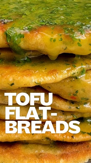 vegan.tips.channel on Instagram: "🤗💟”GET NEW VEGAN COOKBOOK - Over 200+ Delicious Vegan Recipes Including 30-day Meal Plans” =>> LINK IN BIO 🔗 @vegan.tips.channel — 💪 Tofu Flatbreads 🫓 By @henrydavidfirth Ingredients (makes 8) For the flatbreads: 375g self raising flour 300g silken tofu Pinch of salt Small handful coriander, finely chopped 1 red or green chilli, finely diced 2 tbsp nooch 1 tsp cumin For the garlic butter: 200g plant-based butter 2 garlic cloves, finely chopped Small handful