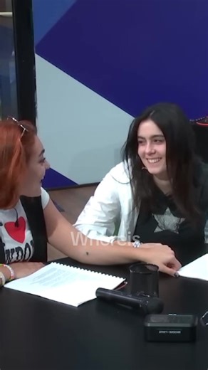 KIVI: Un viaje nostálgico con Violeta y Chiara Oliver