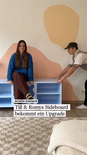 SCHÖNER WOHNEN-Kollektion on Instagram: "Achtung: Januar und Februar rücken näher.⁠ Die perfekte Zeit, um der winterlichen Tristesse mit kleinen DIY-Projekten zu entkommen und das Zuhause ein bisschen schöner zu machen. ✨⁠ ⁠ Till & Romy (@twicecrafted) machen es vor und verwandeln ein altes Sideboard in ein echtes Design-Piece.⁠ ⁠ Hier kommt die Schritt-für-Schritt-Anleitung:⁠ 1️⃣ Möbelstück von Schmutz und Staub befreien ⁠ 2️⃣ Gründlich abschleifen, damit die Grundierung gut hält⁠ 3️⃣ Highligh