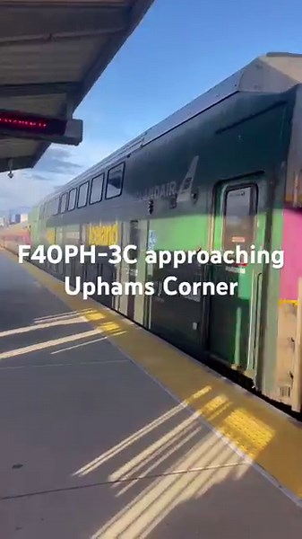 F40PH-3C Approaching Uphams Corner