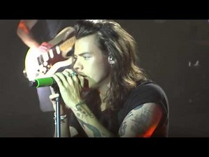 One Direction - Harry talking / Fireproof - Newcastle Arena 27/10/15