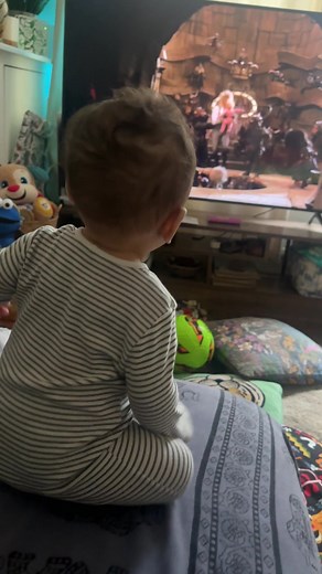 First Time Watching Labyrinth: A Baby's Review