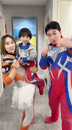 Ultraman Cyro: Kids' Hero Fights Monsters, Parent-Child Bonding