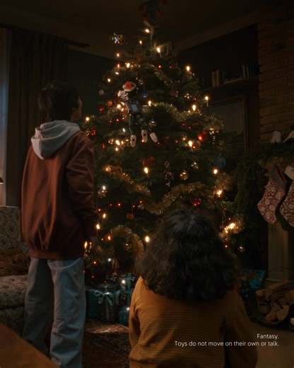 A broken snowman. 3 emergency vehicles. 1 cat in a beanie hat. | LEGO