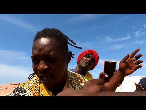 DAFKO SAAGA SANDIKO KHER ( CAMERA CACHEE MAHFOUSSE )