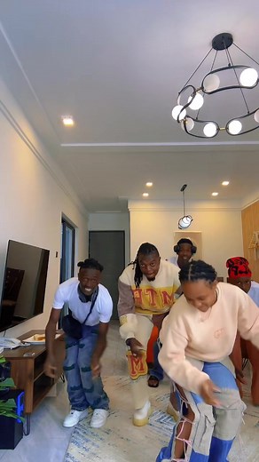 Holiday Dance Challenge with Dance General | Hakuna Matata