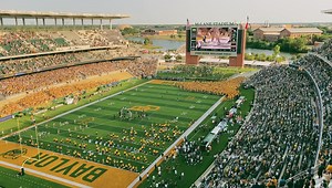 The first Baylor Line run of the year! #SicEm || #BU25 🐻 | Baylor University