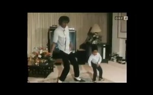 【迈克尔杰克逊】MJ珍稀舞蹈示范与Emmanuel Lewis共舞视频