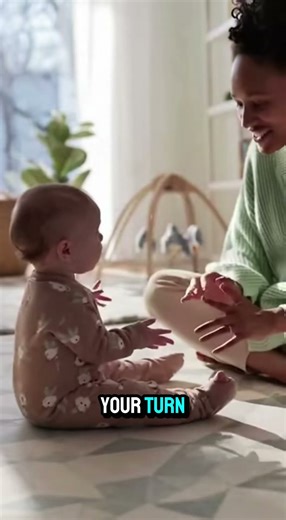 Mom Helps Baby Clap Rhythm 👩👏👶🎶| Baby Learns to Clap… and Mom’s So Proud