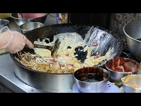 Fried Kway Teow Noodles that won 1st place in Singapore Hawker Street Food