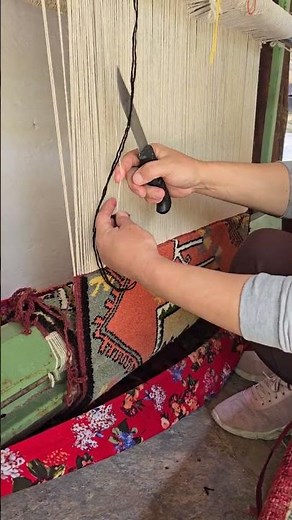 Handwoven Rug in Progress – Traditional Turkish Weaving #Shorts