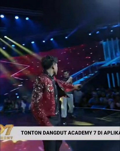 151K views · 6.1K reactions | Ini mah udah kayak konser Len #fyppp | Fens Milen | Facebook