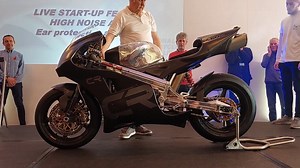 ロータリーバイク クライトン・CR700Wのエンジン音