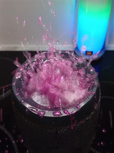 Creating Water and Glitter Effects with JBL Pulse 4