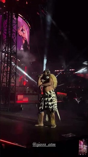 Sjava performing 'Ngempela' at #ScorpionKingsLive. 🔥