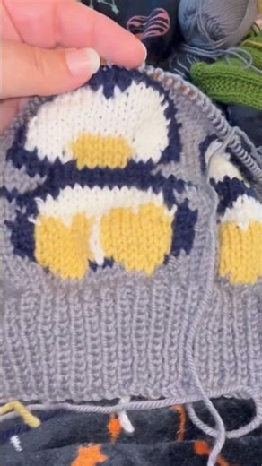 #knitting #intarsia #penguin #sweater #patterndesign #knittingpattern #babyknitting #merino #wool