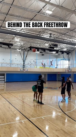 BASKETBALL TRICK SHOT: BEHIND THE BACK OFF THE BACKBOARD LAYUP