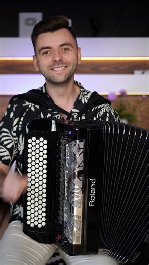 82K views · 5.2K reactions | The most beautiful Italian melody you’ve never heard ❤️ | Aссordionman | Facebook