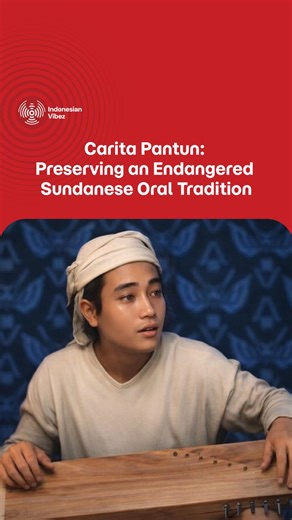 Indonesian Vibez on Instagram: "Hi Indonesianz! Did you know that the Sundanese people have a pantun tradition that is different from Malay pantun? While Malay pantun is known for its rhymes and short verses, Sundanese Pantun takes the form of a long narrative known as carita pantun. It is performed as an epic story that recounts legends and the history of ancient Sundanese kingdoms, accompanied by the kacapi (zither). In Sundanese tradition, pantun is not merely a form of entertainment. It serv