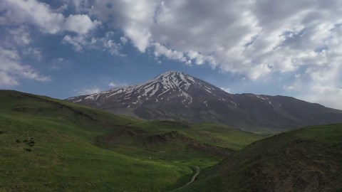 Drone Captures Mount Damavand, Iran: Highest Peak in Western Asia